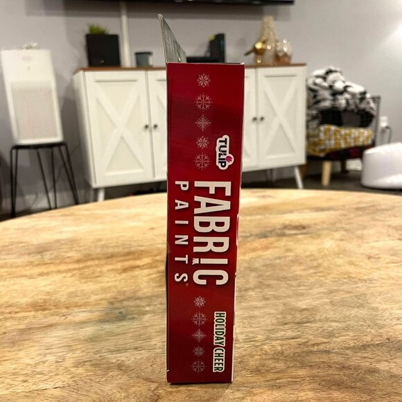 5/$20 NEW Tulip Holiday Cheer Fabric Paints Kit - Picture 4 of 6